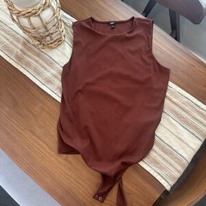 Sleeveless Maroon Body Con